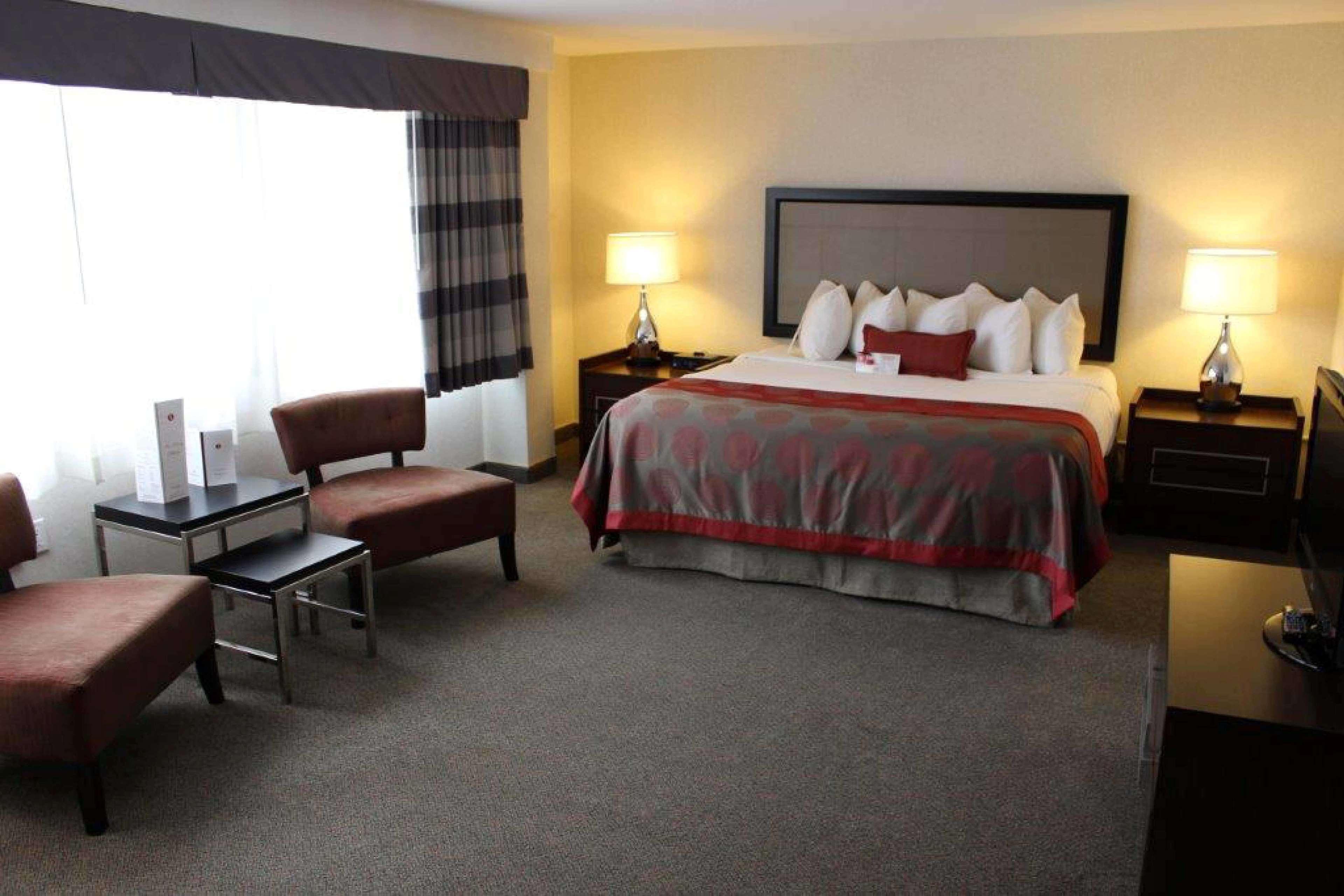 Ramada Plaza By Wyndham Regina Downtown Hotel Eksteriør billede