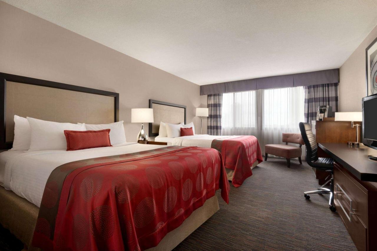 Ramada Plaza By Wyndham Regina Downtown Hotel Eksteriør billede