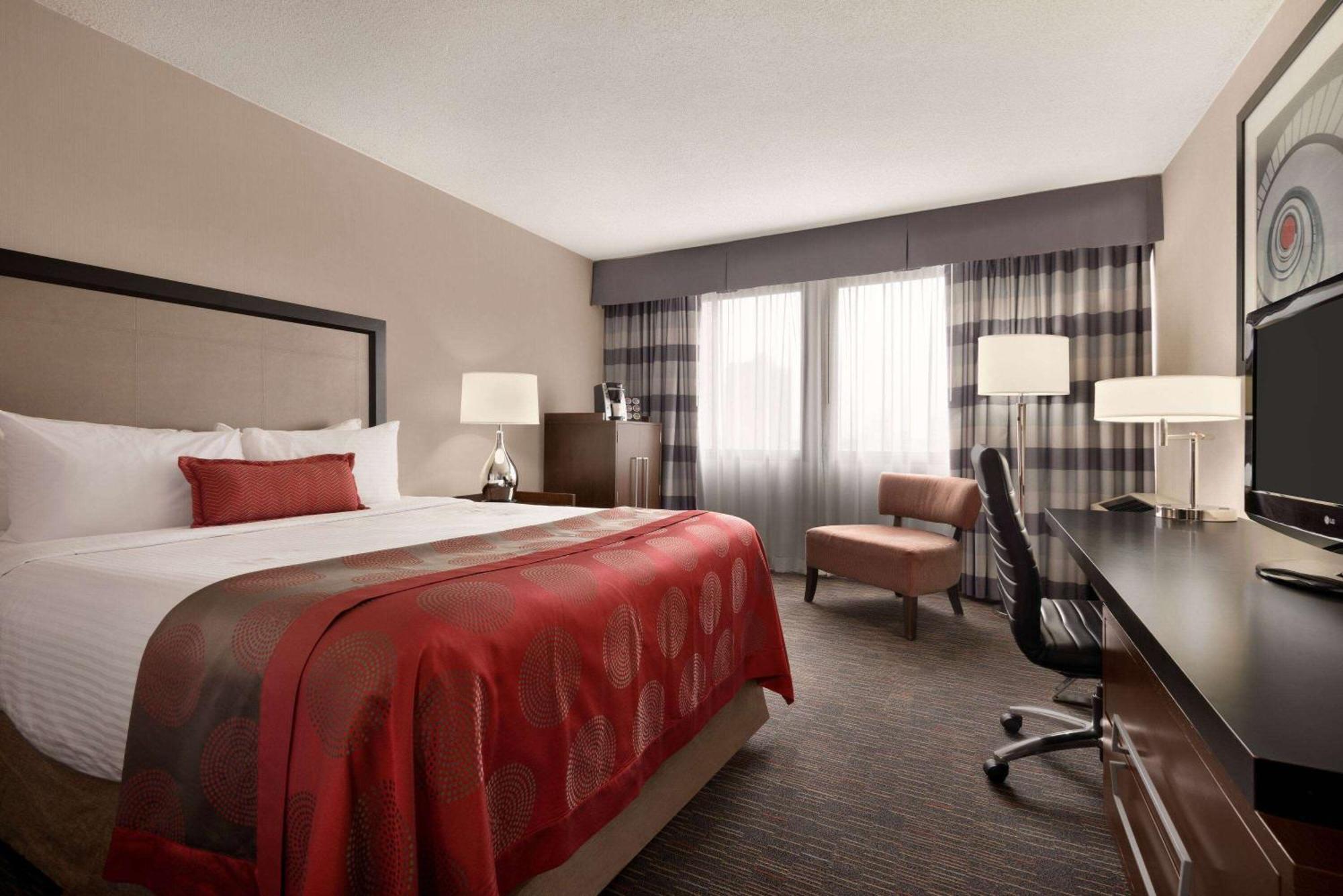 Ramada Plaza By Wyndham Regina Downtown Hotel Eksteriør billede