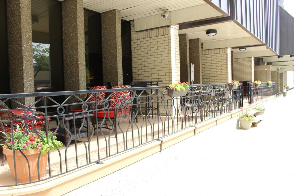 Ramada Plaza By Wyndham Regina Downtown Hotel Eksteriør billede