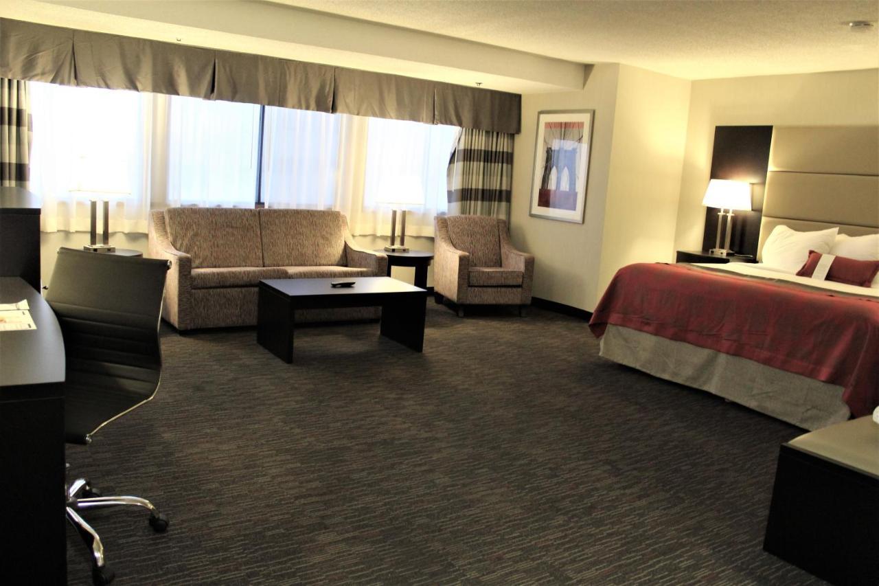 Ramada Plaza By Wyndham Regina Downtown Hotel Eksteriør billede